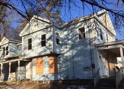 Bank Foreclosures in HUNTINGTON, MA