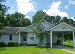 Bank Foreclosures in HUBERT, NC