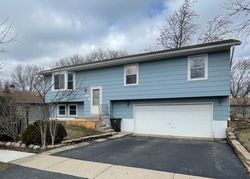 Bank Foreclosures in WAUKEGAN, IL