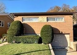 Bank Foreclosures in SKOKIE, IL