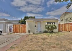 Bank Foreclosures in BELLFLOWER, CA