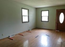 Bank Foreclosures in MCPHERSON, KS