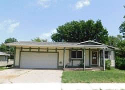 Bank Foreclosures in MCPHERSON, KS