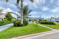 Bank Foreclosures in NORTH PALM BEACH, FL