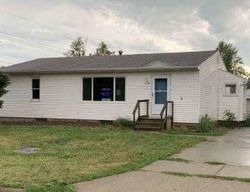 Bank Foreclosures in NEWTON, IA