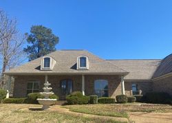 Bank Foreclosures in MADISON, MS