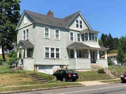 Bank Foreclosures in HOLYOKE, MA