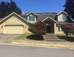 Bank Foreclosures in WEST LINN, OR