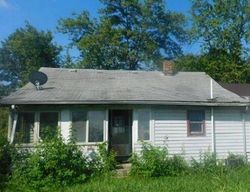 Bank Foreclosures in EAST CARONDELET, IL