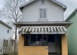 Bank Foreclosures in EAST VANDERGRIFT, PA