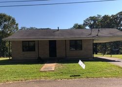 Bank Foreclosures in DE QUEEN, AR