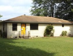 Bank Foreclosures in CAMDEN, AR