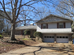 Bank Foreclosures in CAMDEN, AR