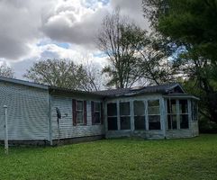 Bank Foreclosures in BUNKER HILL, IN