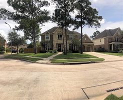 Bank Foreclosures in FRIENDSWOOD, TX