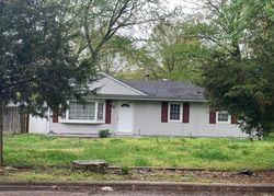 Bank Foreclosures in NEW ATHENS, IL