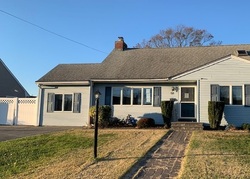 Bank Foreclosures in BABYLON, NY