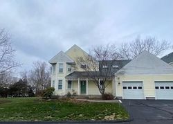 Bank Foreclosures in GUILFORD, CT