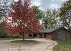 Bank Foreclosures in CENTERVILLE, IA