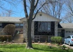 Bank Foreclosures in TINLEY PARK, IL
