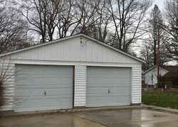 Bank Foreclosures in BLUE MOUND, IL
