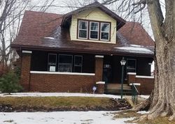 Bank Foreclosures in MONMOUTH, IL