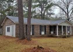 Bank Foreclosures in LIZELLA, GA