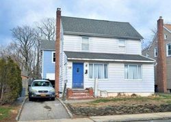 Bank Foreclosures in ROSLYN HEIGHTS, NY