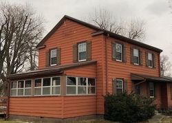 Bank Foreclosures in GLADSTONE, IL