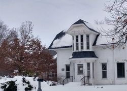 Bank Foreclosures in CRESCO, IA