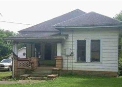 Bank Foreclosures in CLARKSVILLE, AR