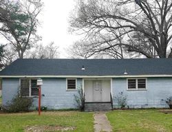 Bank Foreclosures in OAK GROVE, LA