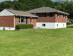 Bank Foreclosures in BLUEFIELD, VA