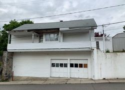 Bank Foreclosures in DANIELSON, CT