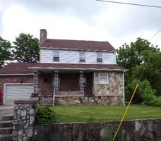 Bank Foreclosures in OAK HILL, WV