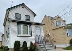 Bank Foreclosures in EAST ROCKAWAY, NY