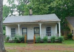 Bank Foreclosures in HOLLY SPRINGS, MS