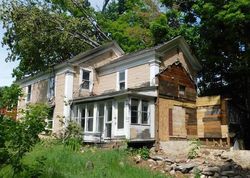 Bank Foreclosures in NEWPORT, ME