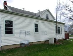 Bank Foreclosures in GILMAN, IL