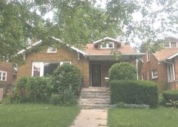 Bank Foreclosures in WAUKEGAN, IL
