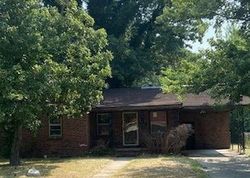 Bank Foreclosures in SIKESTON, MO