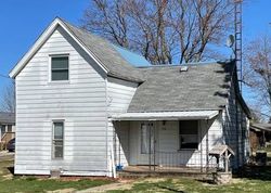 Bank Foreclosures in CHAPIN, IL