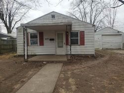 Bank Foreclosures in VINCENNES, IN