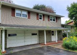 Bank Foreclosures in MANLIUS, NY