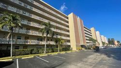 Bank Foreclosures in HALLANDALE, FL