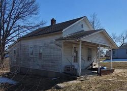 Bank Foreclosures in CHARITON, IA