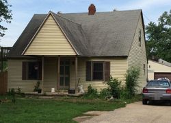 Bank Foreclosures in SOUTH ROXANA, IL