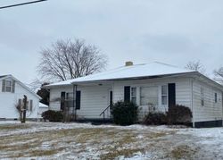 Bank Foreclosures in HUNTINGBURG, IN