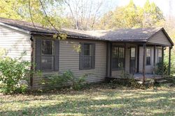 Bank Foreclosures in PECULIAR, MO