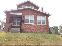 Bank Foreclosures in MADISON, IL